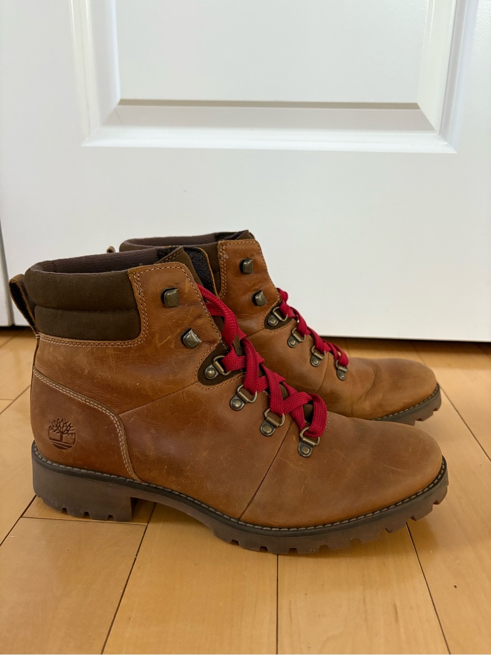 Timberland Brown Leather Classic Boots Women’s size 9